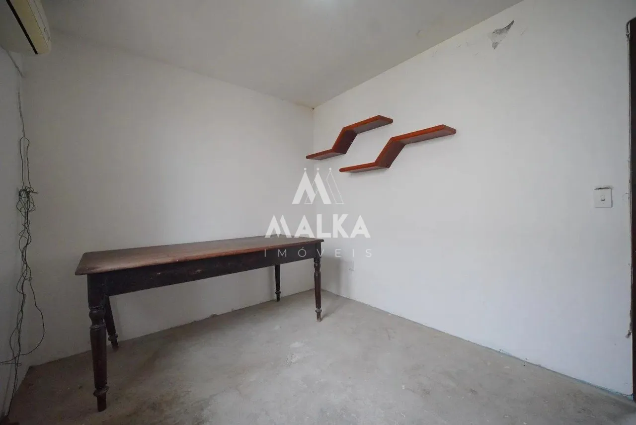 180 m² house with a mountain view and a home office — photo 26