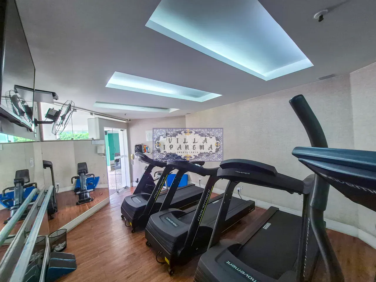 200 m² apartment with 3 en-suite bedrooms and private BBQ — photo 57