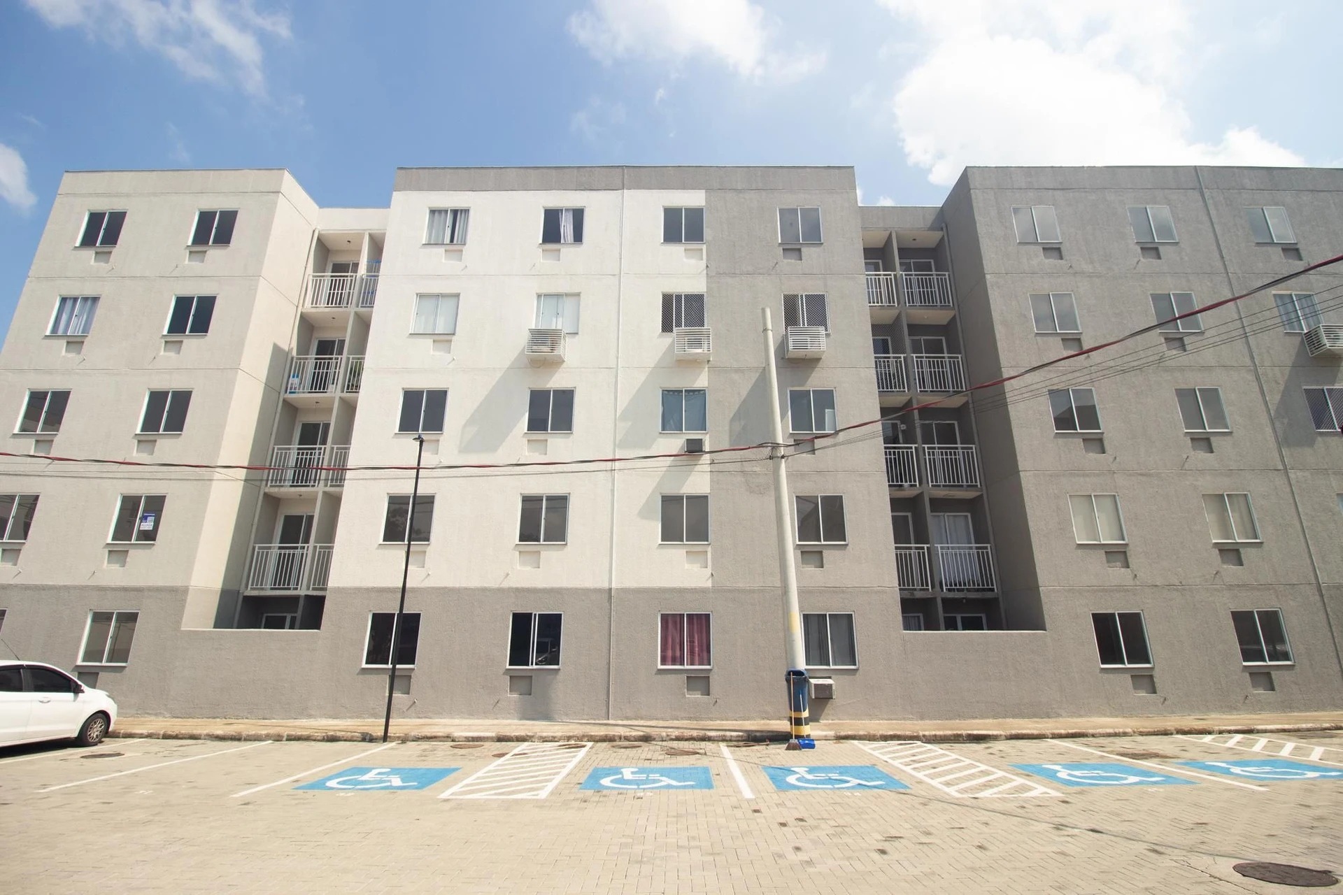 2-bedroom apartment with balcony and shared pool — photo 48