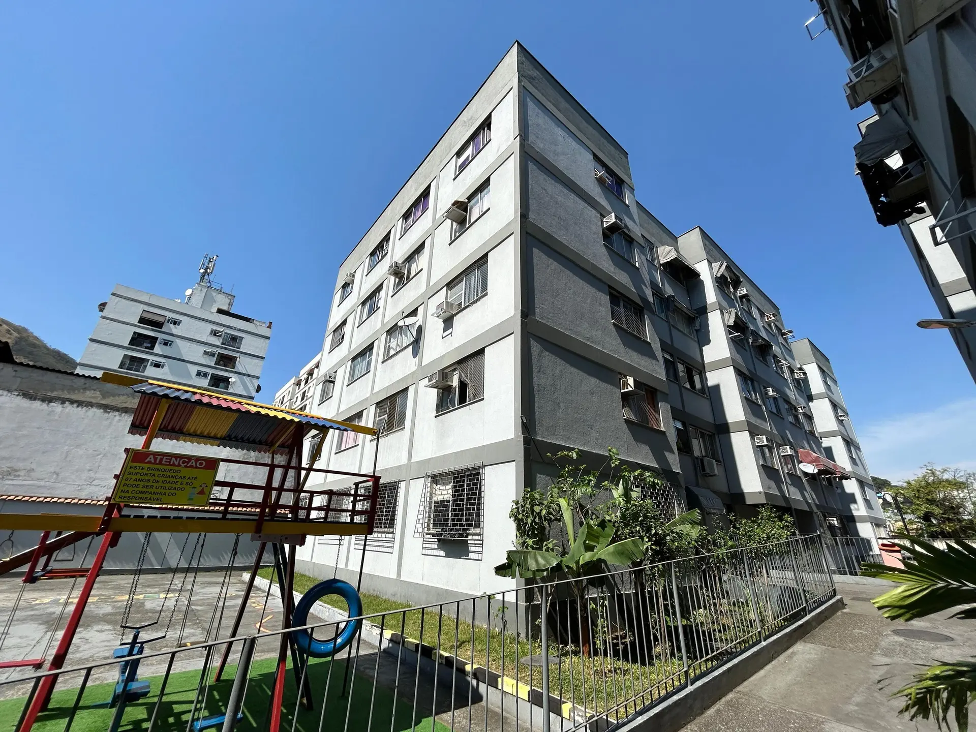 Unfurnished rental apartment with 2 bedrooms and parking — photo 11