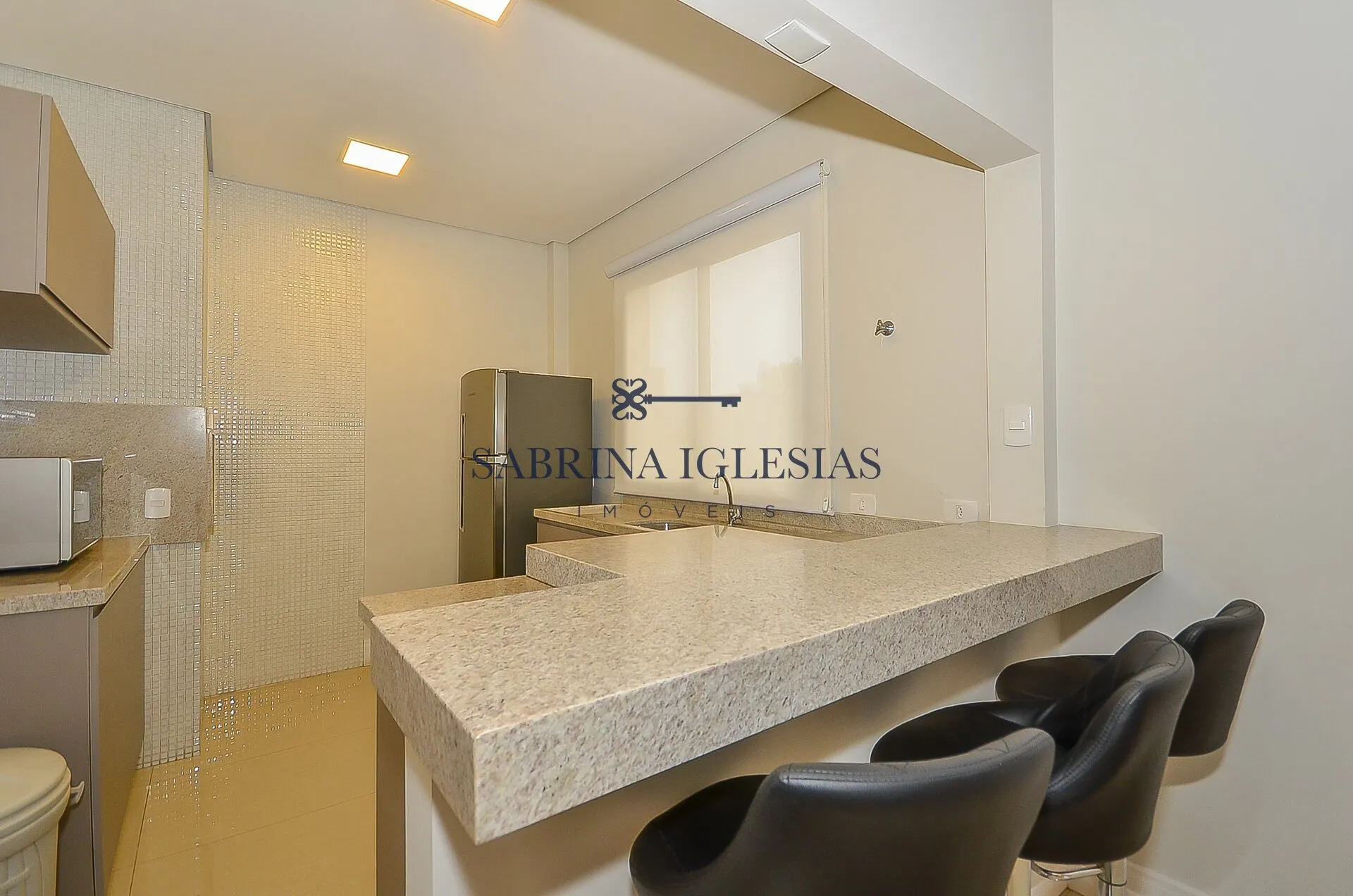 2-bedroom apartment with a bathtub — photo 20
