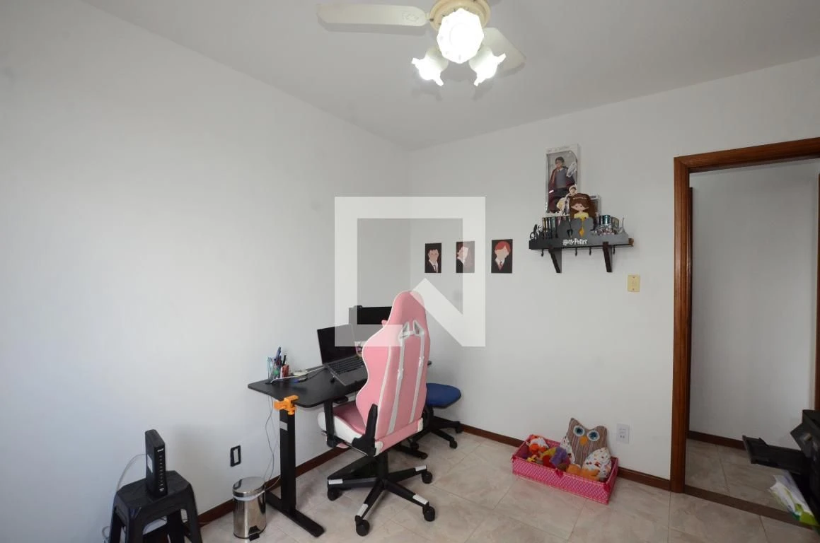 80 m² apartment with a walk-in closet and a home office — photo 33