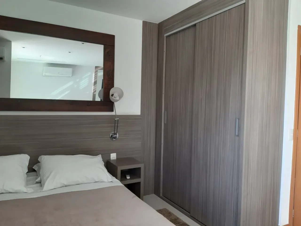 Apartamento mobiliado com box de vidro e 1 vaga — photo 3