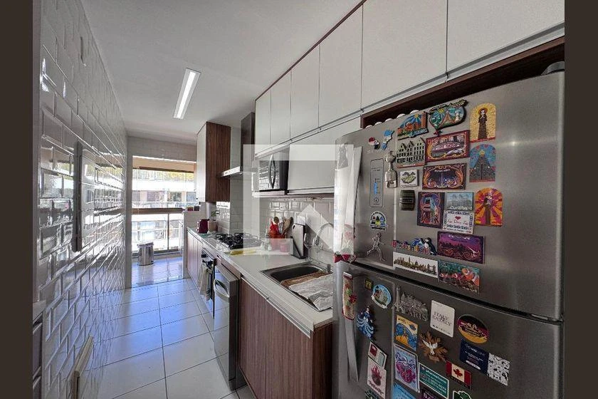 Rental apartment with 3 bedrooms and 211 m² — photo 23