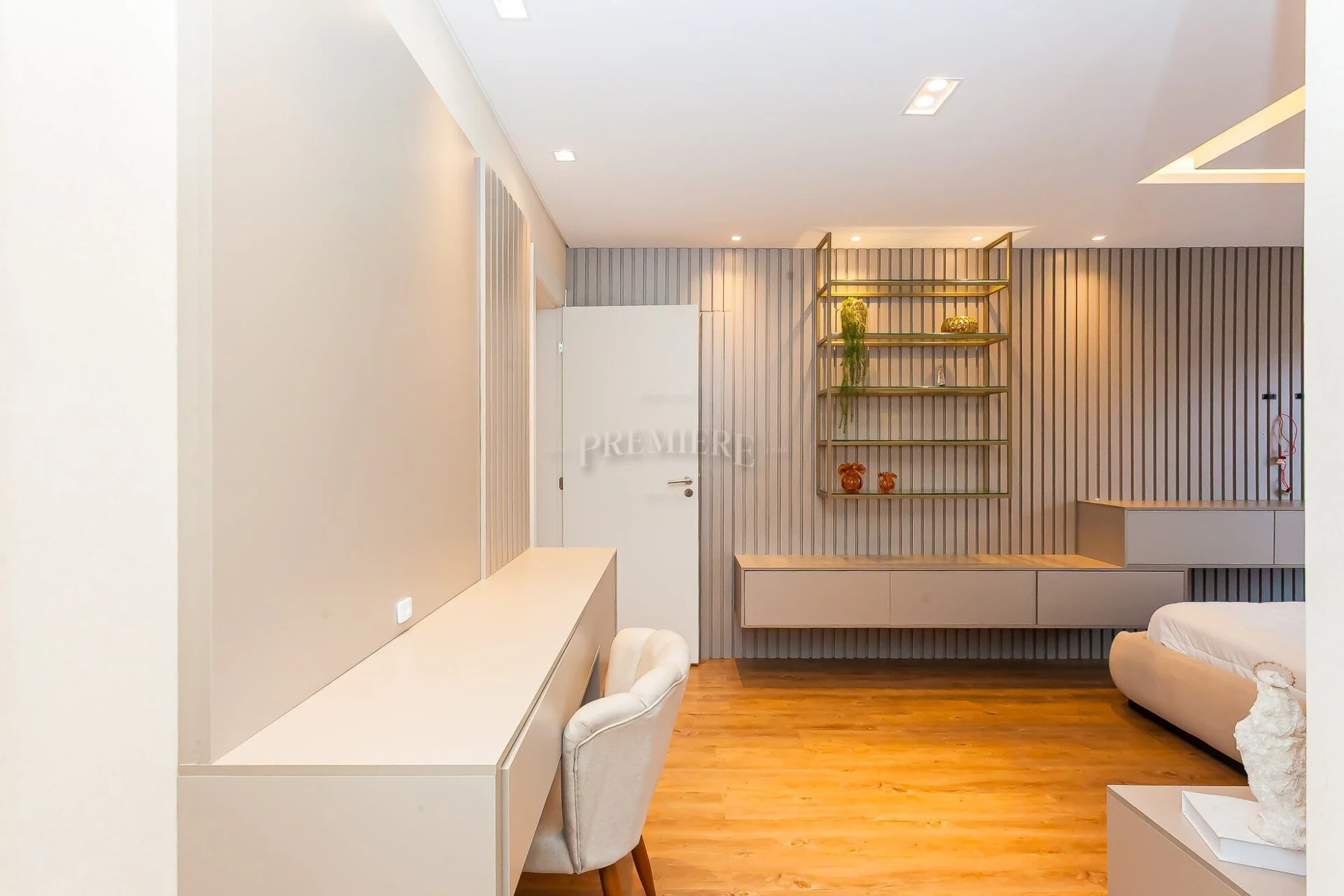 4-bedroom house with a home office in Curitiba — photo 22