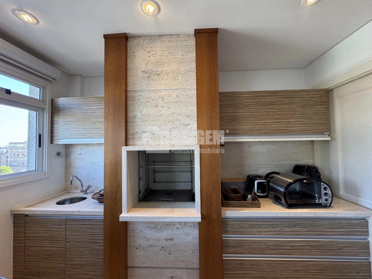 2-bedroom apartment with a bathtub in Curitiba — photo 3