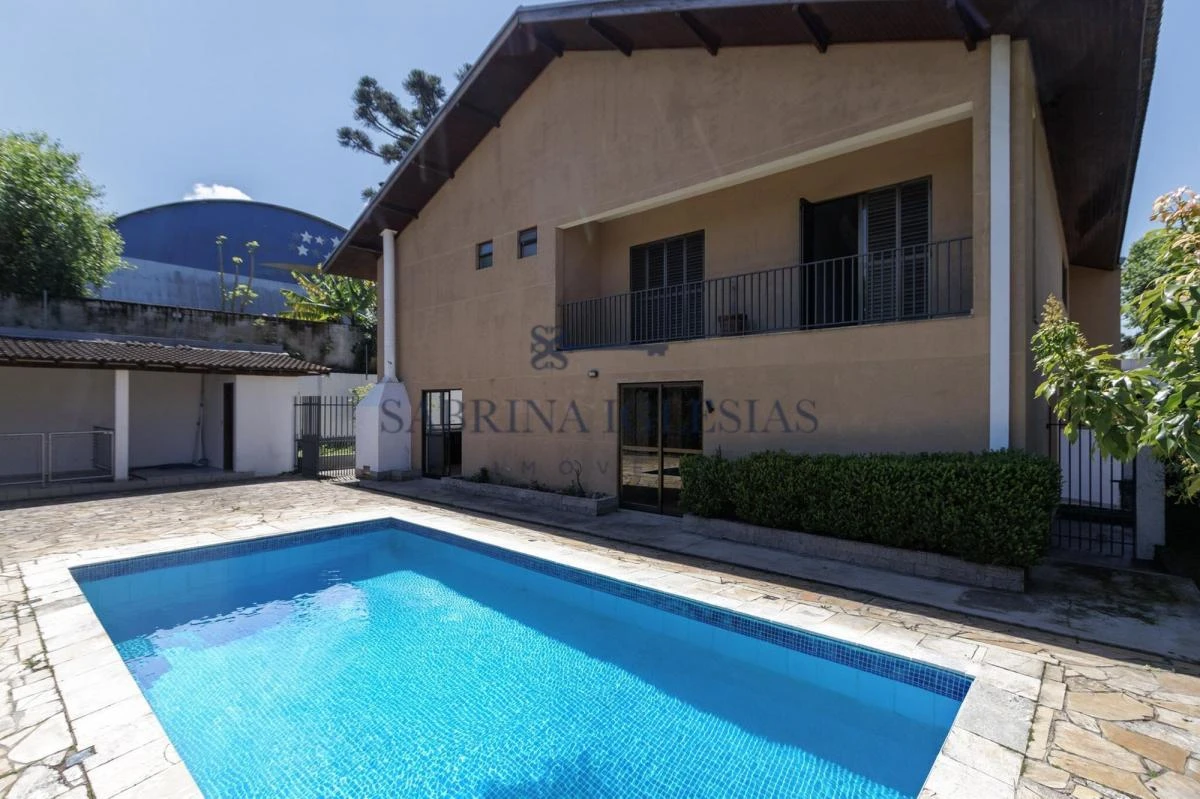 4-bedroom house with a grill on the balcony in Curitiba — photo 26