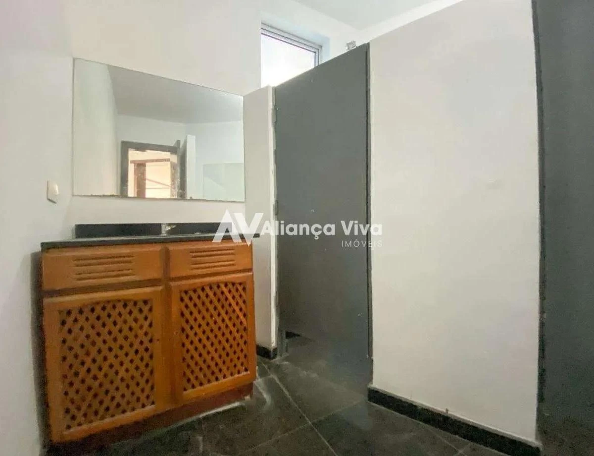Casa, 824 m², com janelas do piso ao teto — photo 18