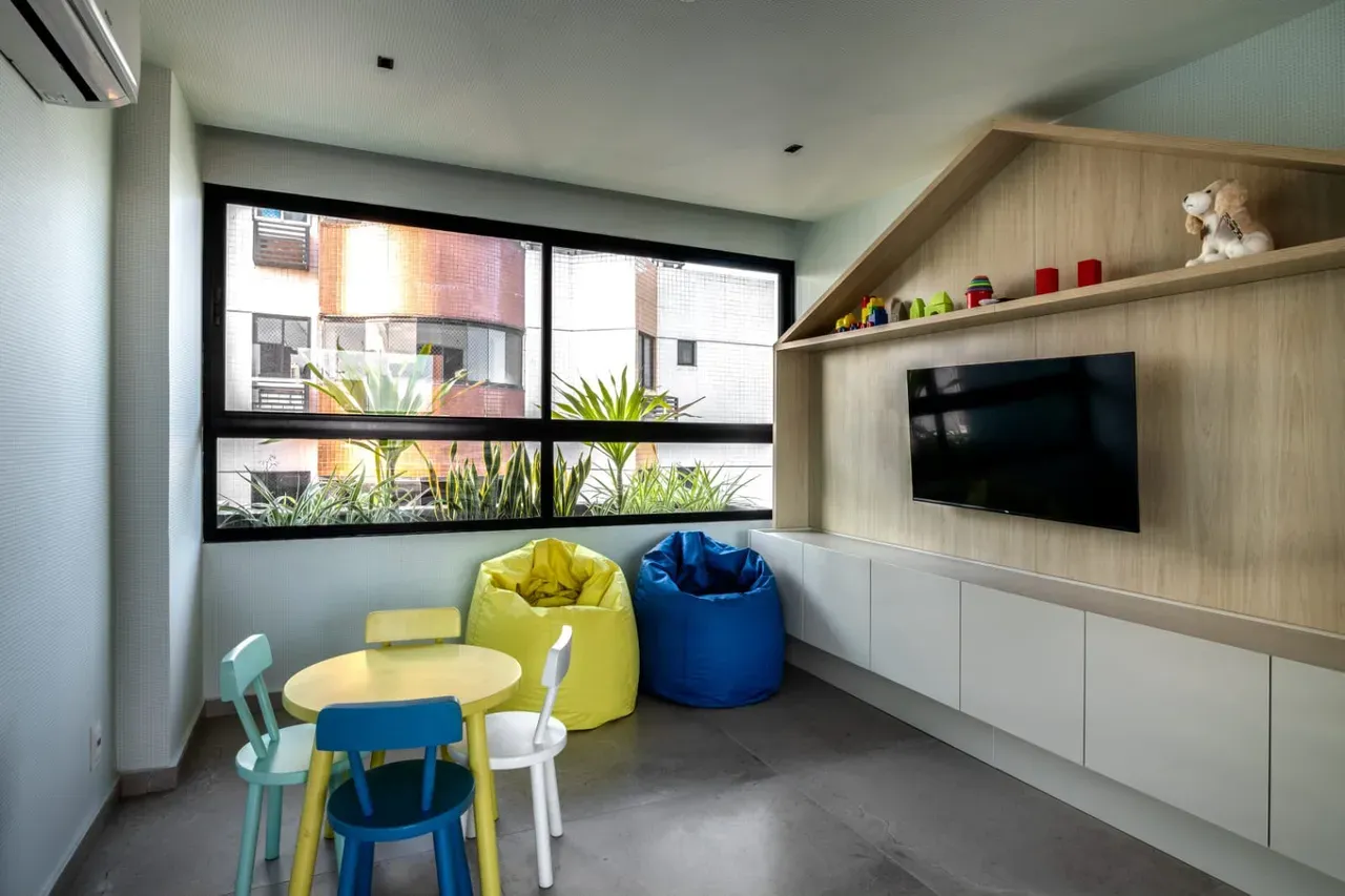 Apartamento mobiliado com 2 quartos e varanda com churrasqueira — photo 3