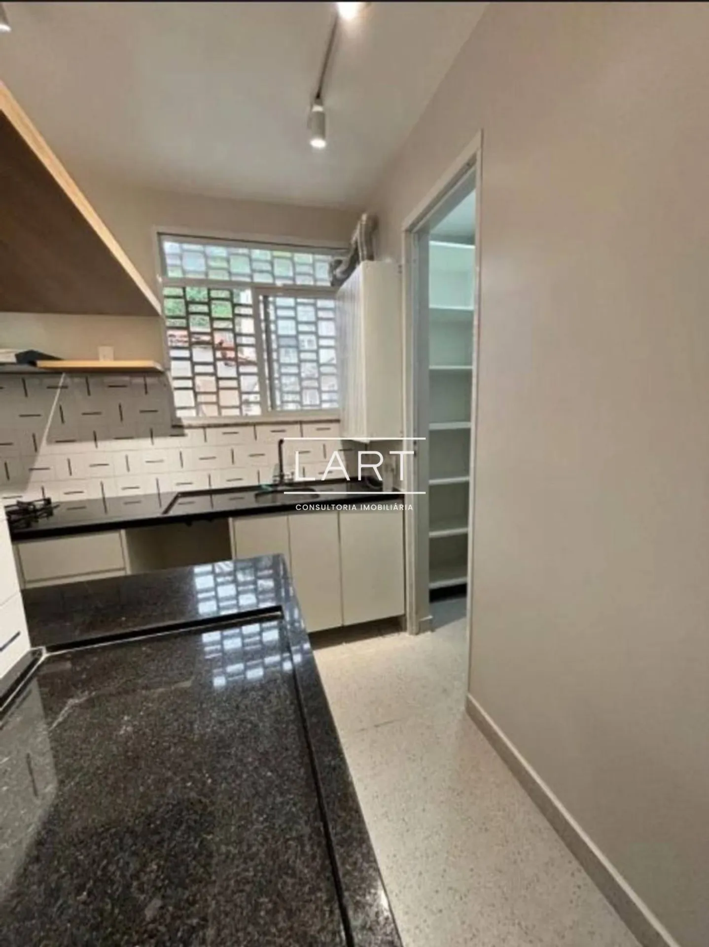Apartment, 70 m², with wood or laminate floors — photo 11