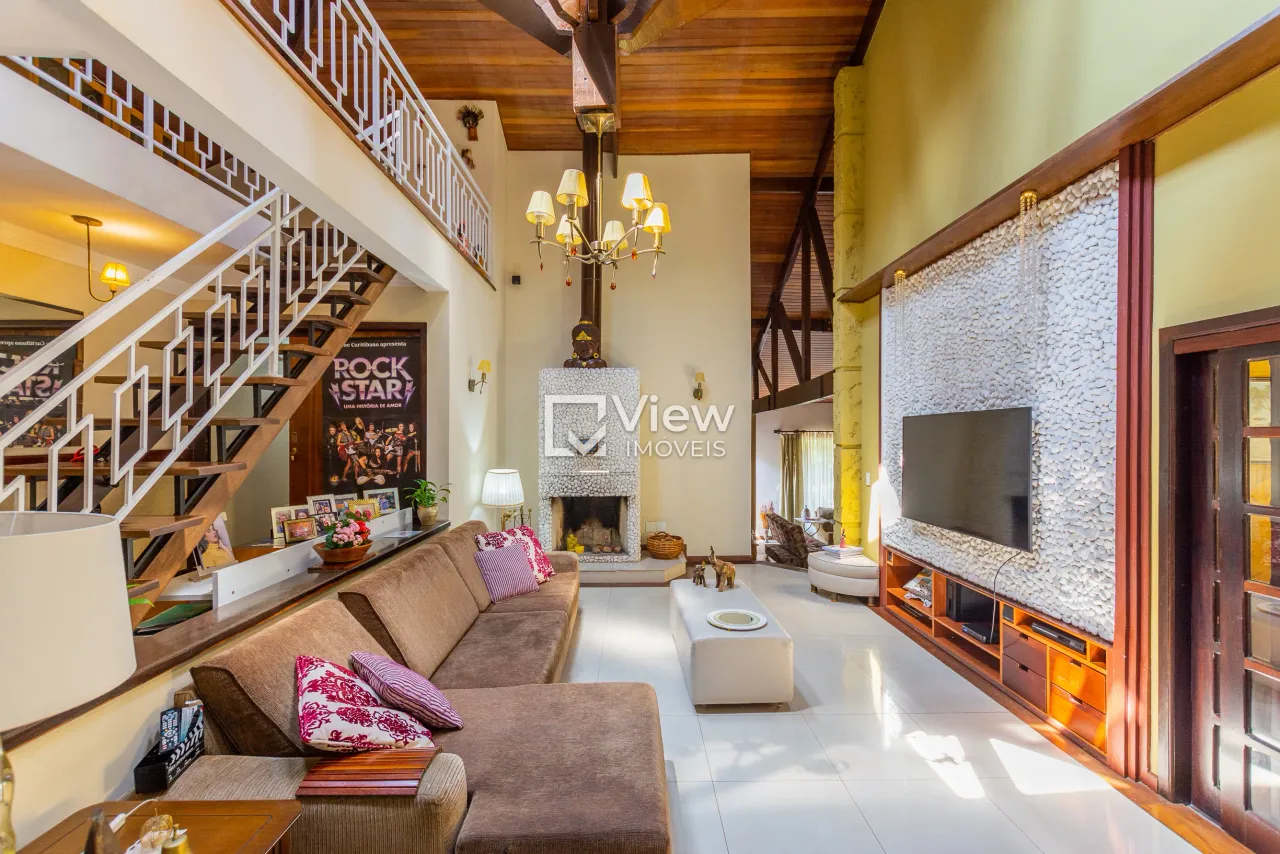 House with 4 bedrooms and open-plan kitchen — photo 11