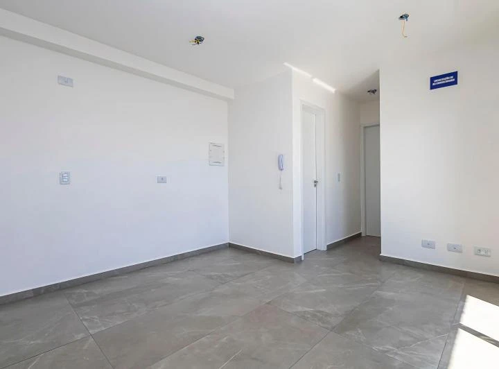 Apartamento de 2 quartos com 84 m² e piso cerâmico — photo 2