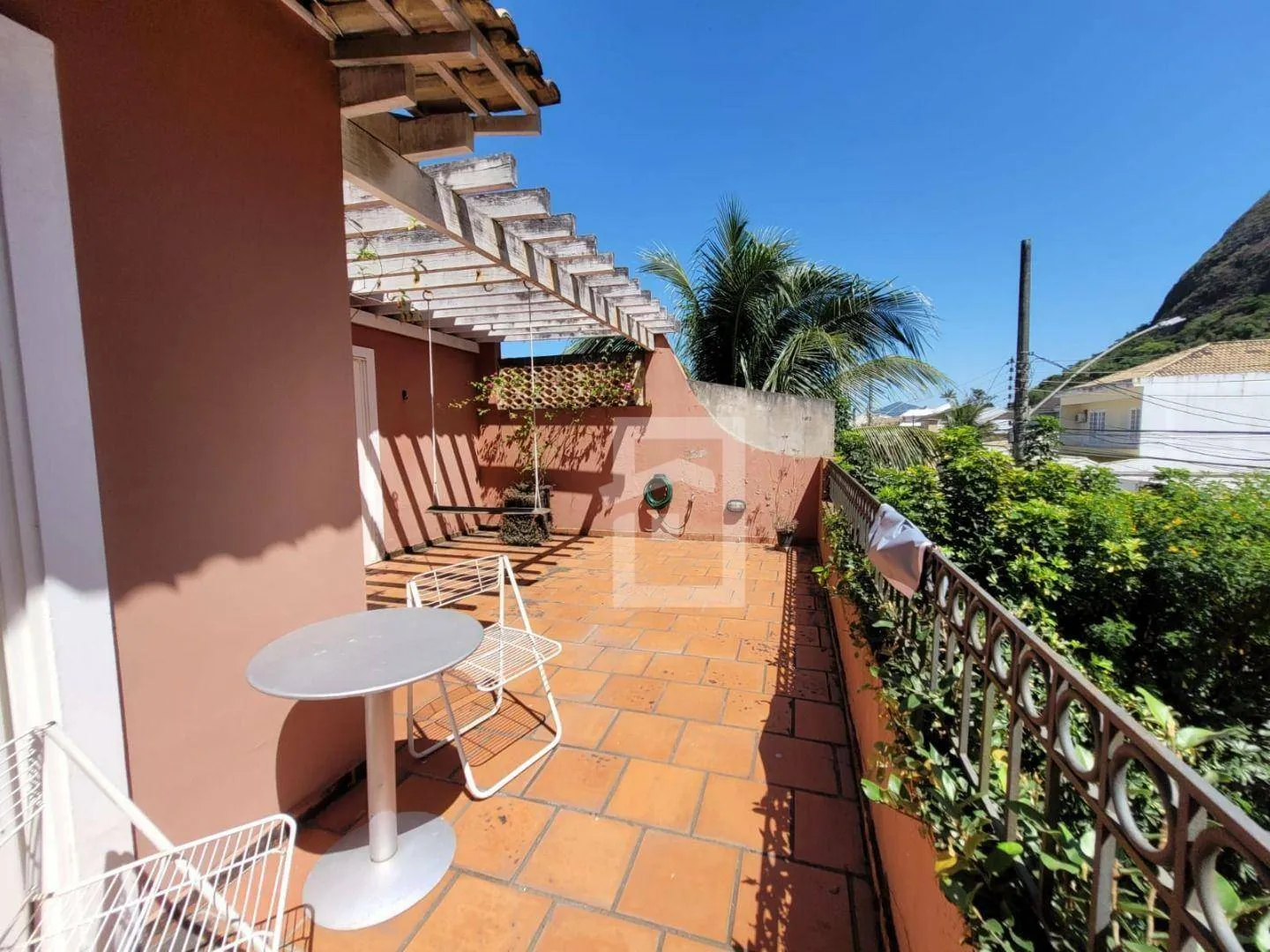 Furnished triplex house with 4 bedrooms 4 baths and 3 parking — photo 22