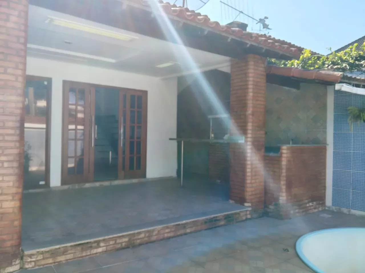 240 m² house with a garden and a grill on the balcony — photo 18