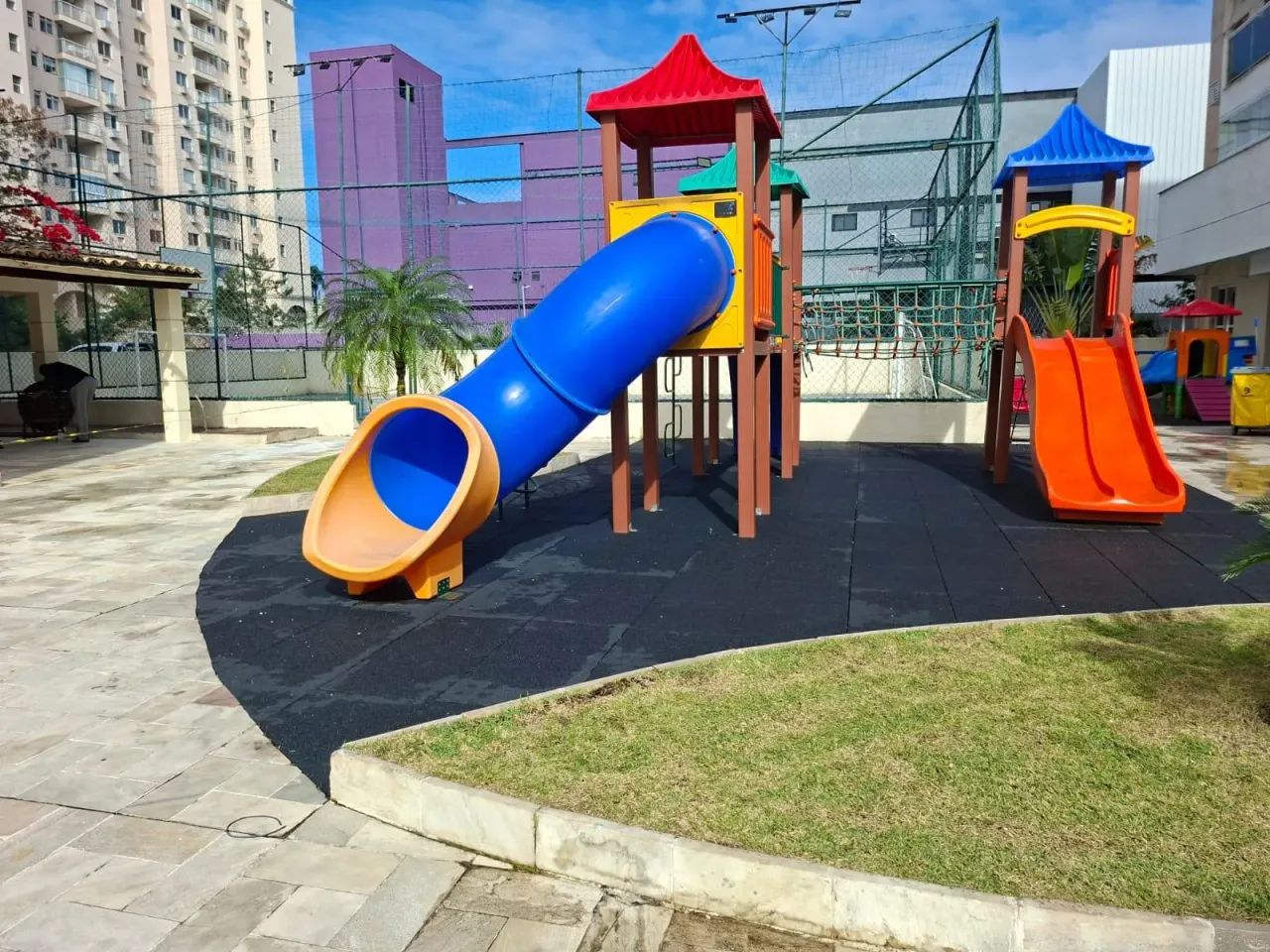 Apartamento sem mobília com 3 quartos e varanda — photo 19