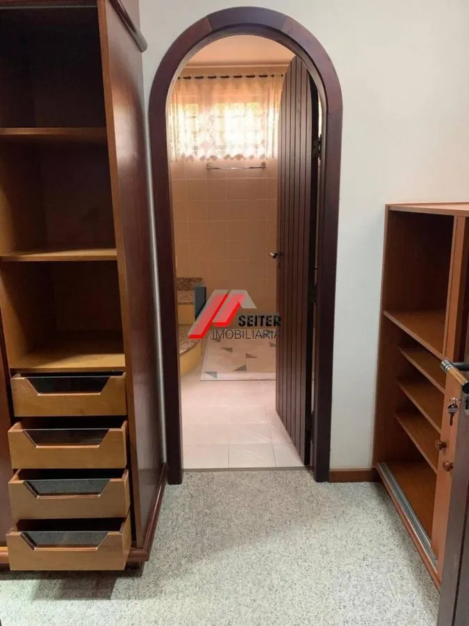 4-bedroom rental house with 410 m² and 6 parking — photo 41