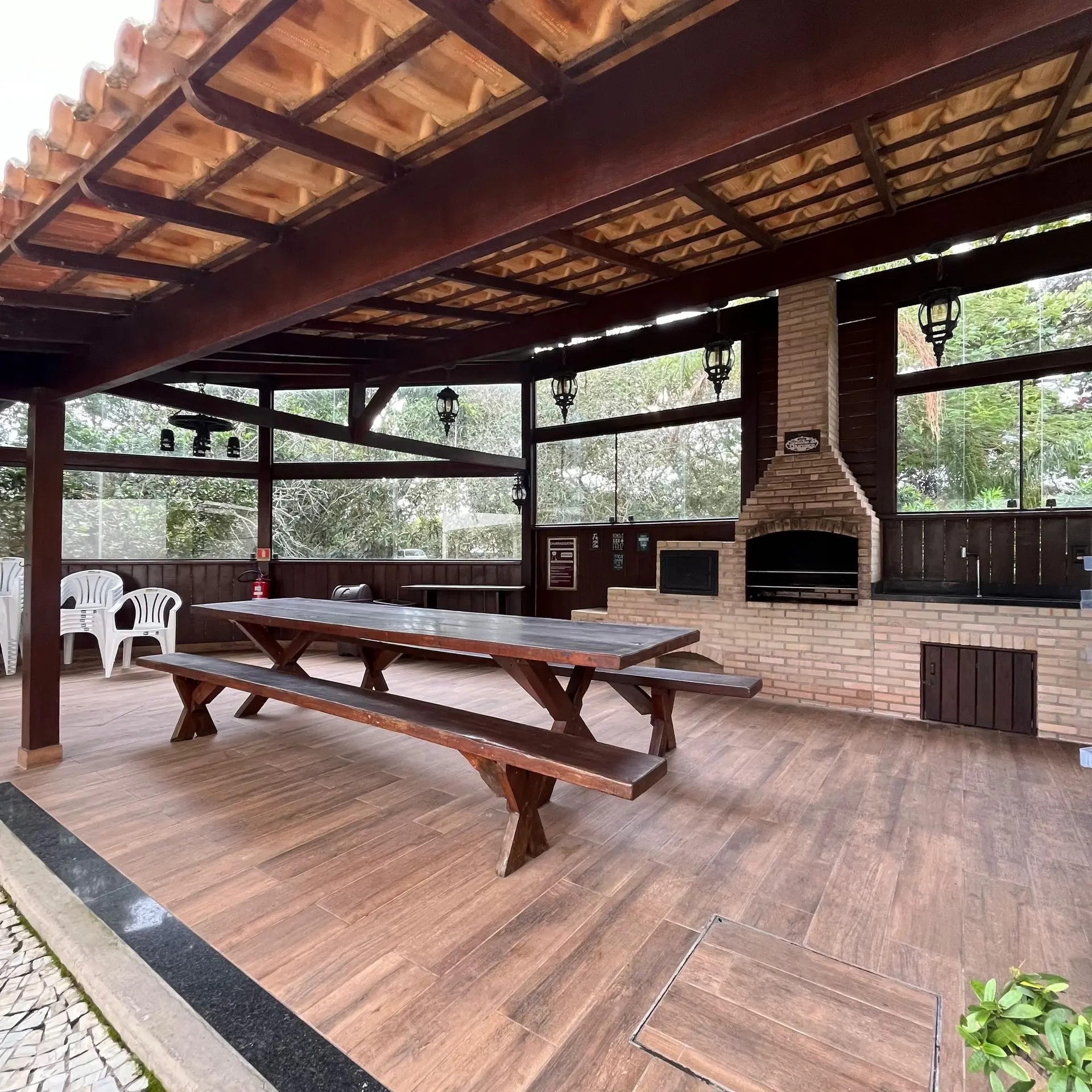 Apartamento mobiliado com 2 quartos e varanda envidraçada — photo 12