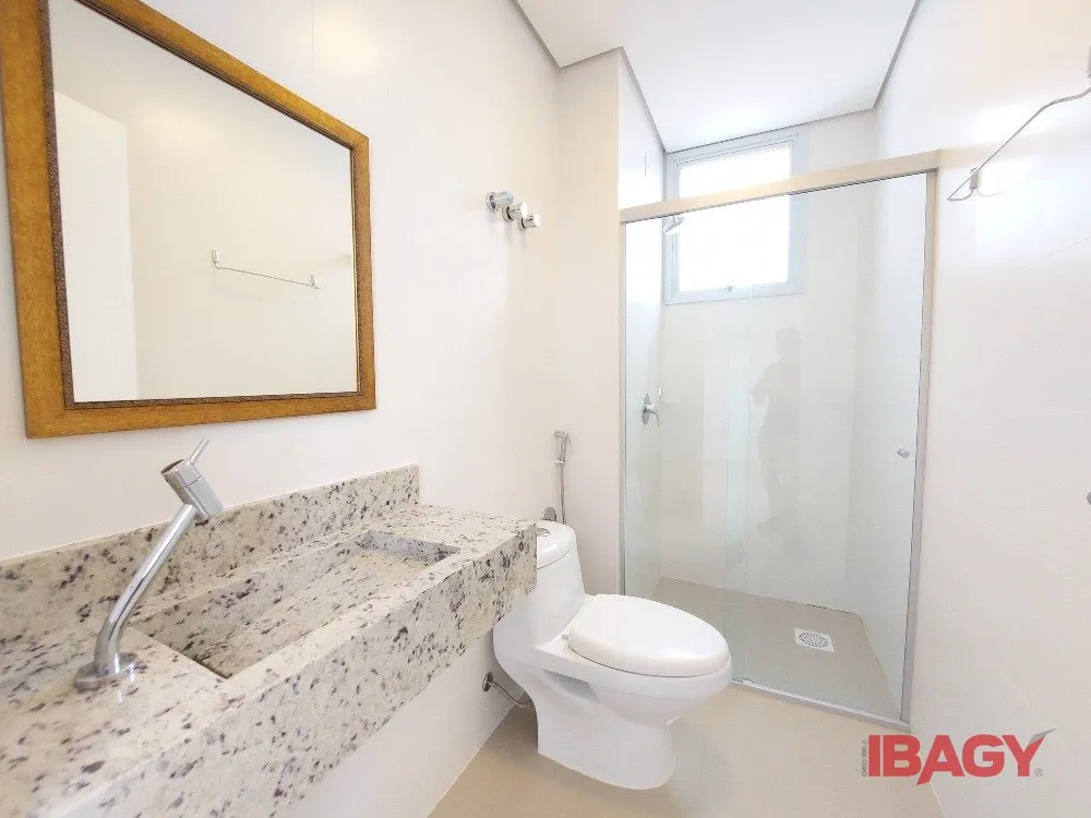 3-bedroom 165 m² apartment with balcony grill — photo 18