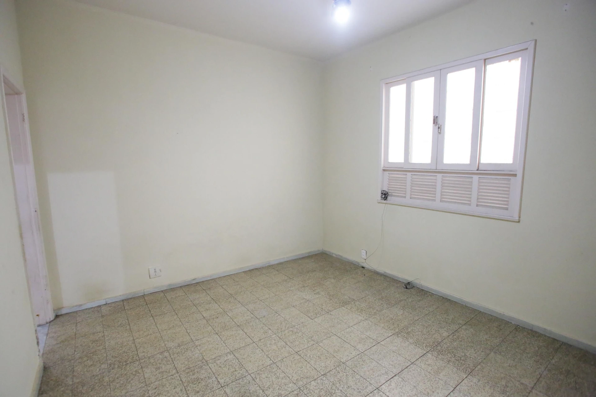 2-bedroom apartment with 2 bathrooms and no parking — photo 8