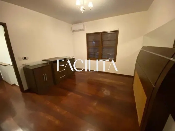 Furnished 164 m² house with 3 bedrooms and private garden — photo 11