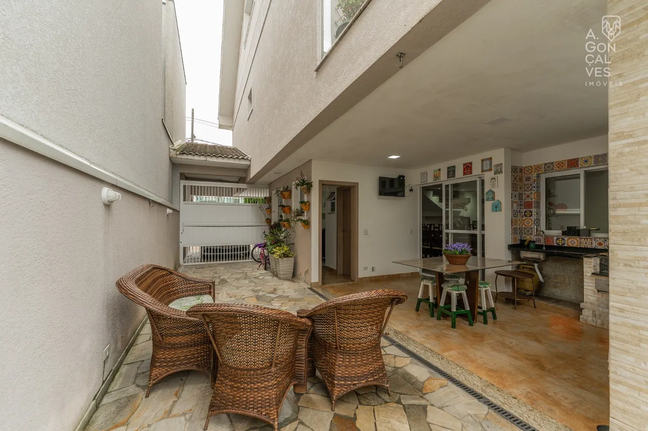 House with 3 suites and 2 parking spaces — photo 17