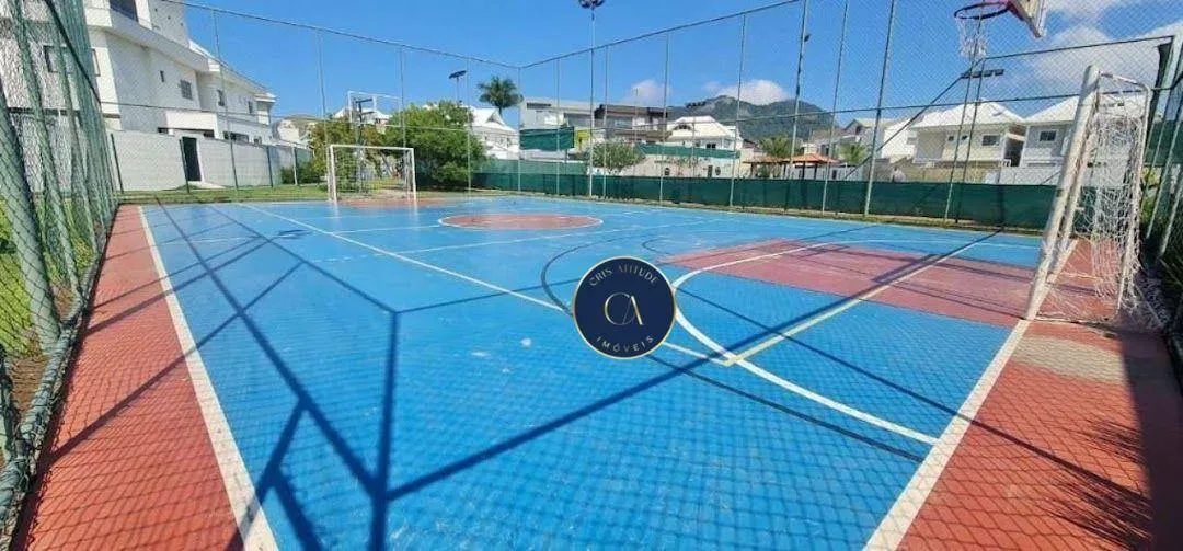 House with 6 bedrooms and 7 bathrooms, 484 m² — photo 33