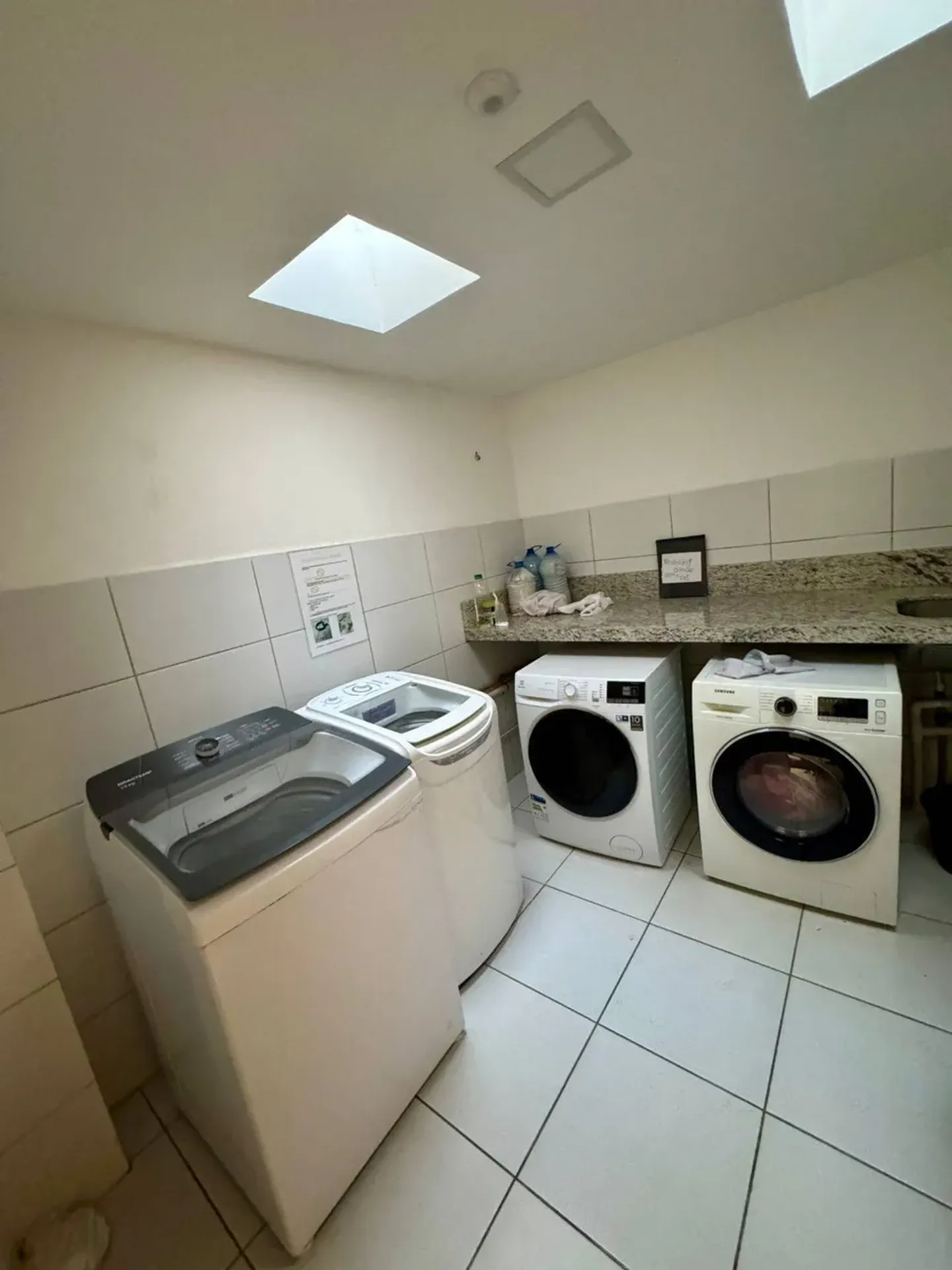 Washing machine in a one-bedroom apartment, 35 m² — photo 16
