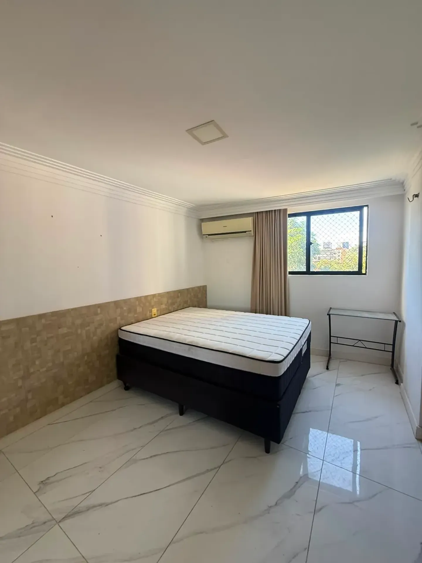 Apartamento, 210 m², com closet — photo 16