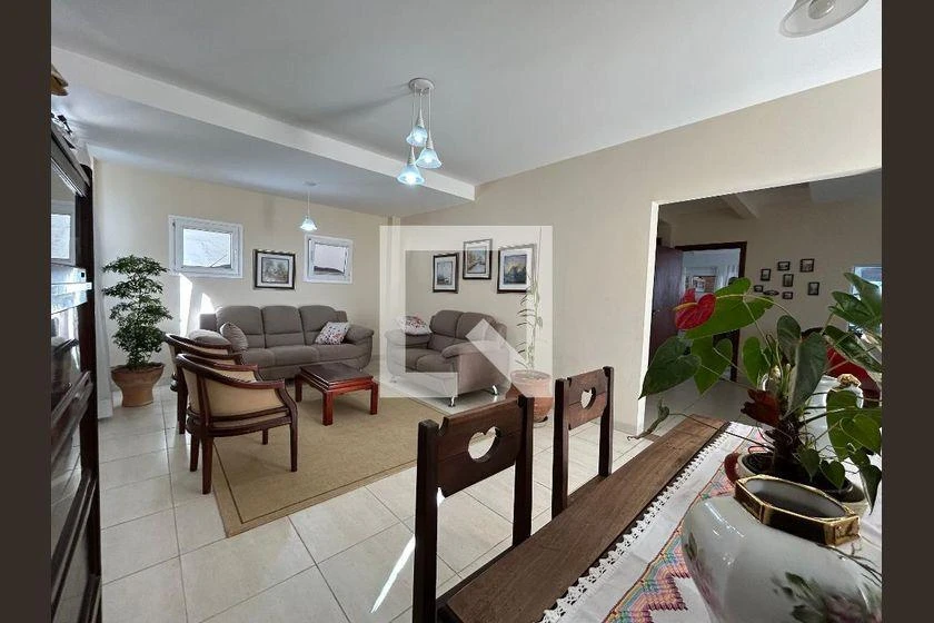 Furnished 284 m² house with 4 bedrooms and balcony — photo 22
