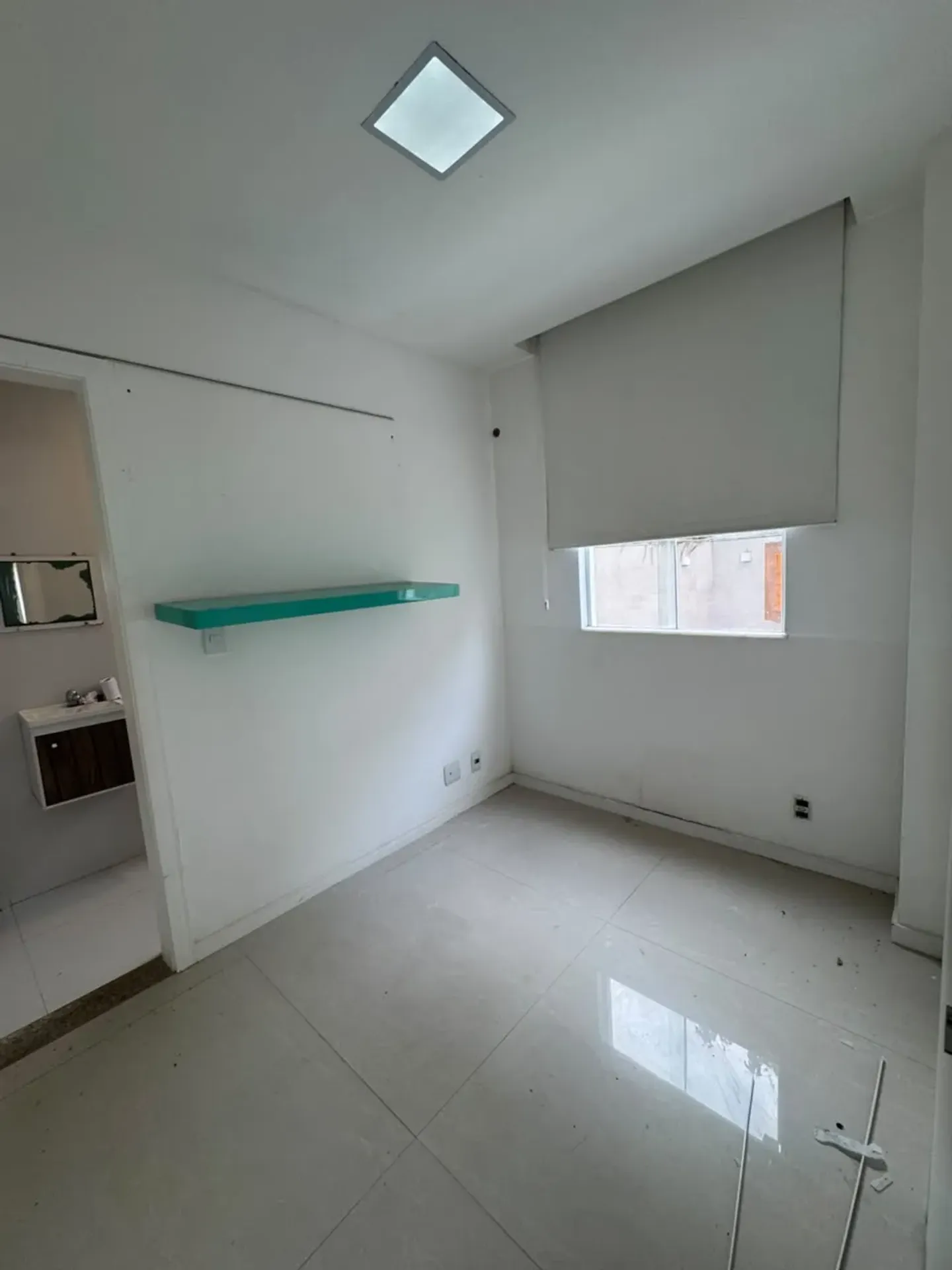 House, 300 m², with floor-to-ceiling windows — photo 14