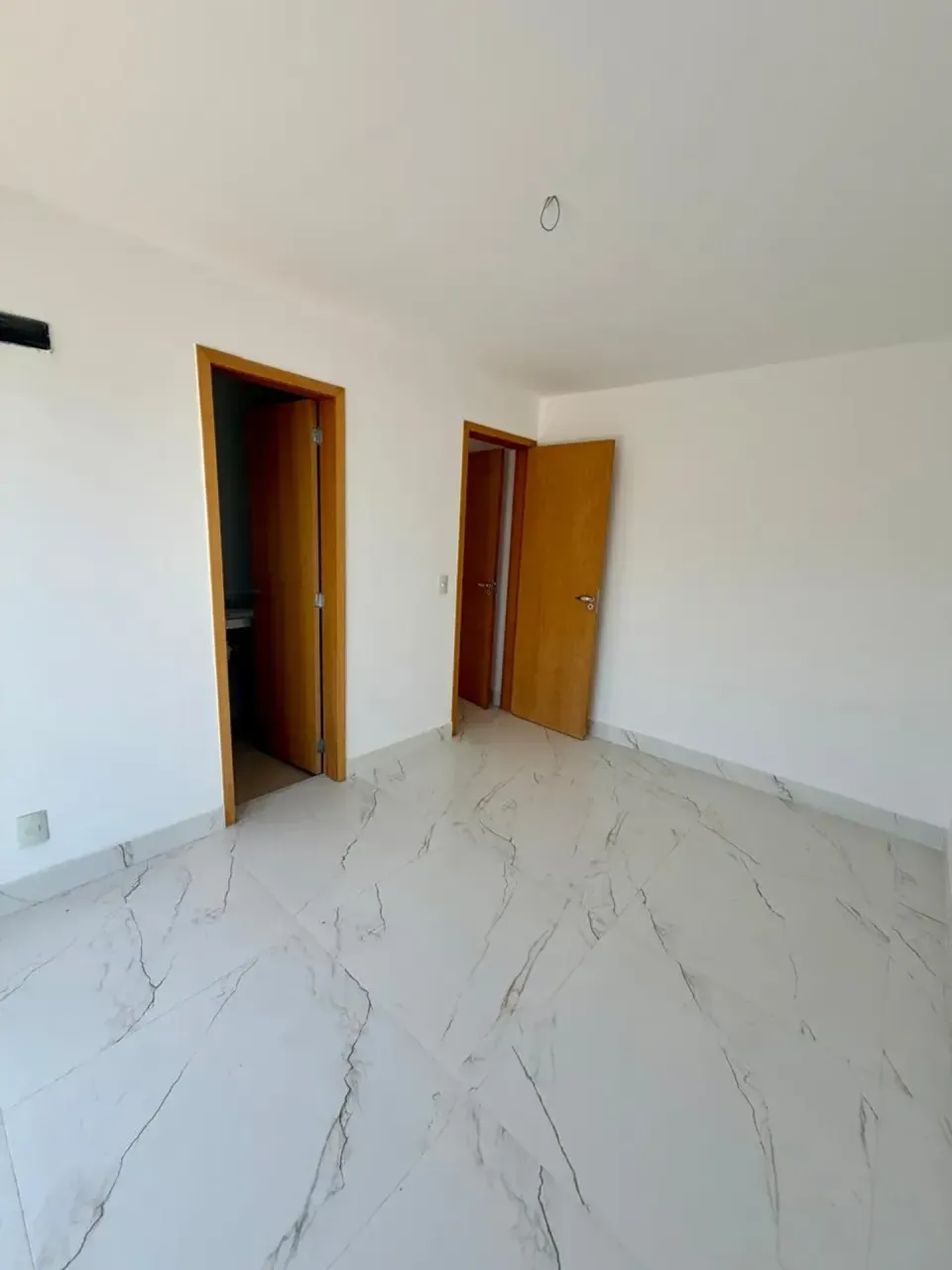 Apartamento sem mobília com 3 quartos e 5 banheiros — photo 11
