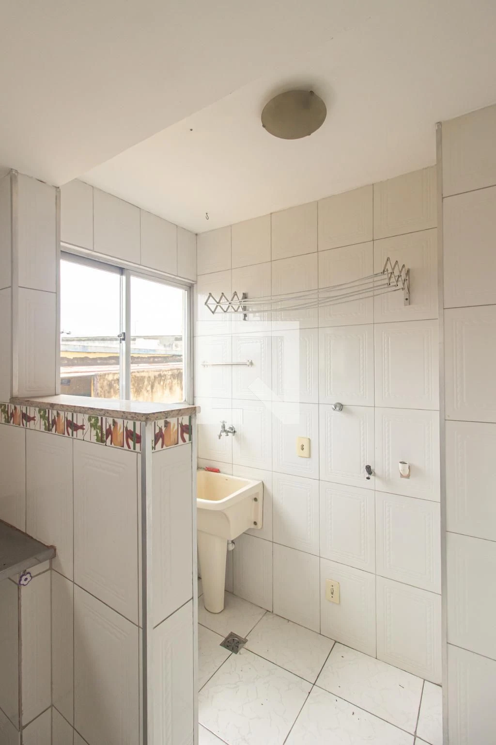 Unfurnished 2-bedroom apartment with 1 parking space — photo 4