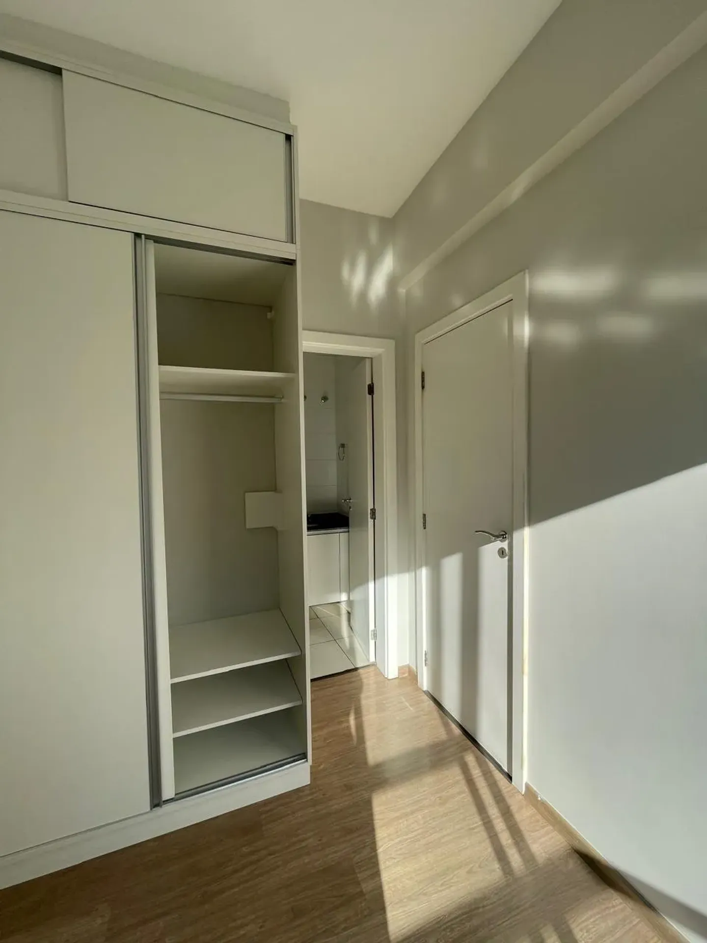 One-bedroom apartment with a dryer in Curitiba — photo 27
