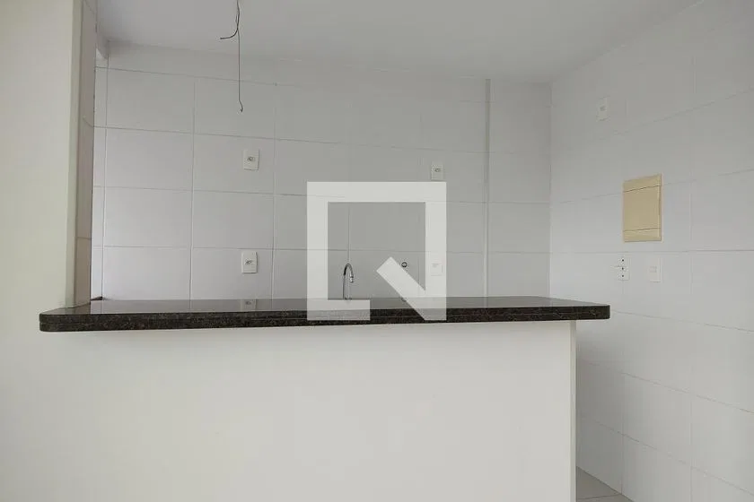 Apartamento de 59 m² com 2 quartos e varanda
