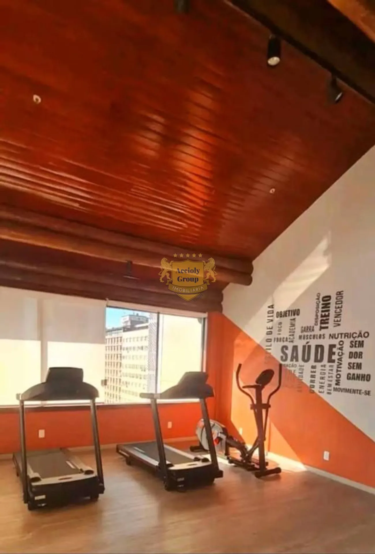 Furnished apartment, 20 m², with a glass-enclosed balcony — photo 17