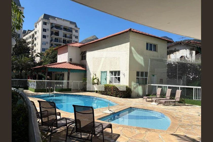 Apartamento de alquiler con 3 dormitorios y piscina exterior — photo 11