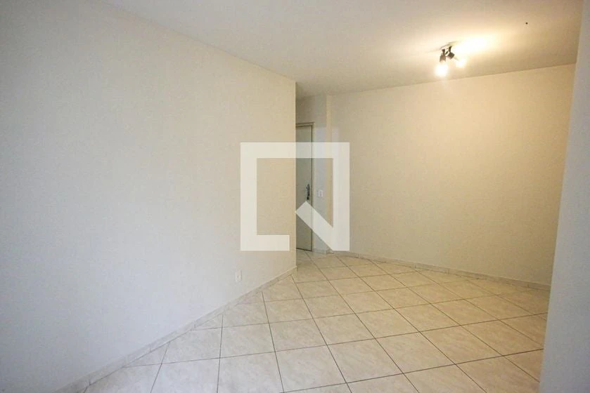 2-bedroom apartment in a building with a gym — photo 14
