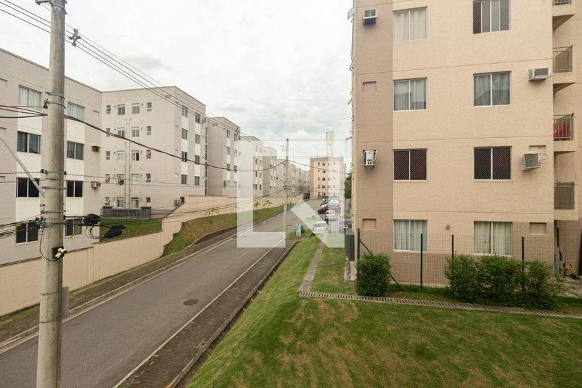 2-bedroom apartment in a building with a pool — photo 29