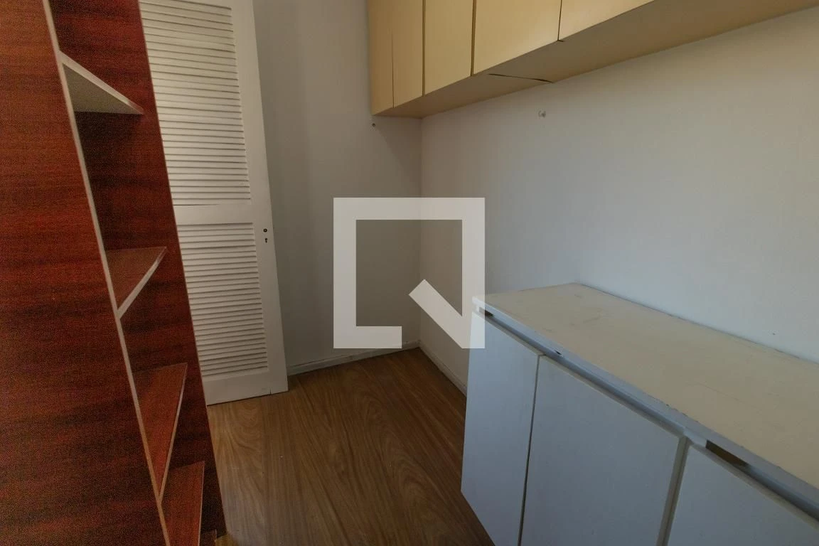 3-bedroom apartment in a building with a gym — photo 32