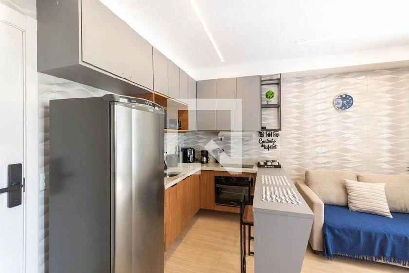 Apartamento mobiliado de 1 quarto com 30 m² e banheiro — photo 2