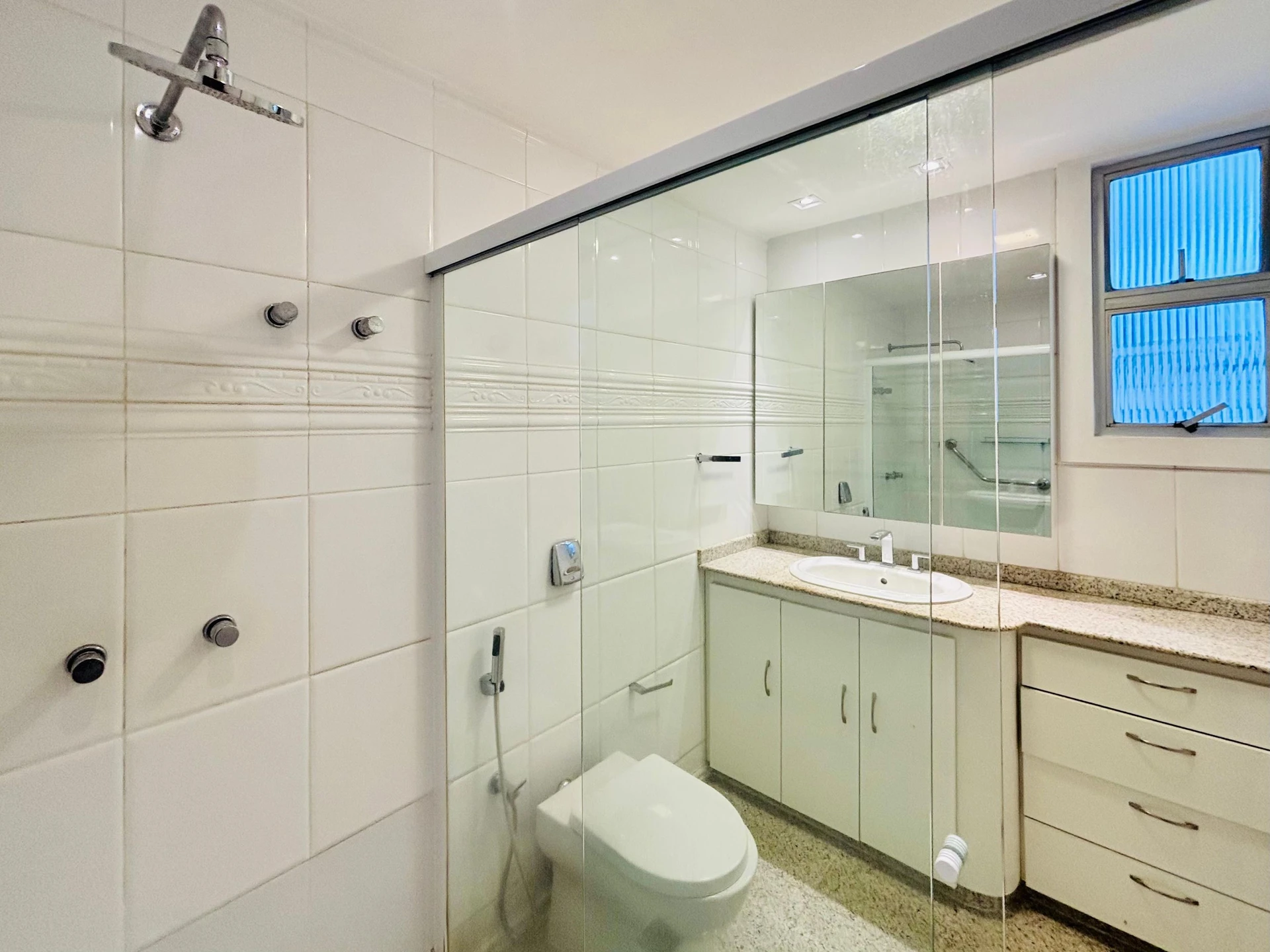 Mountain view in a 4-bedroom apartment, 220 m² — photo 46