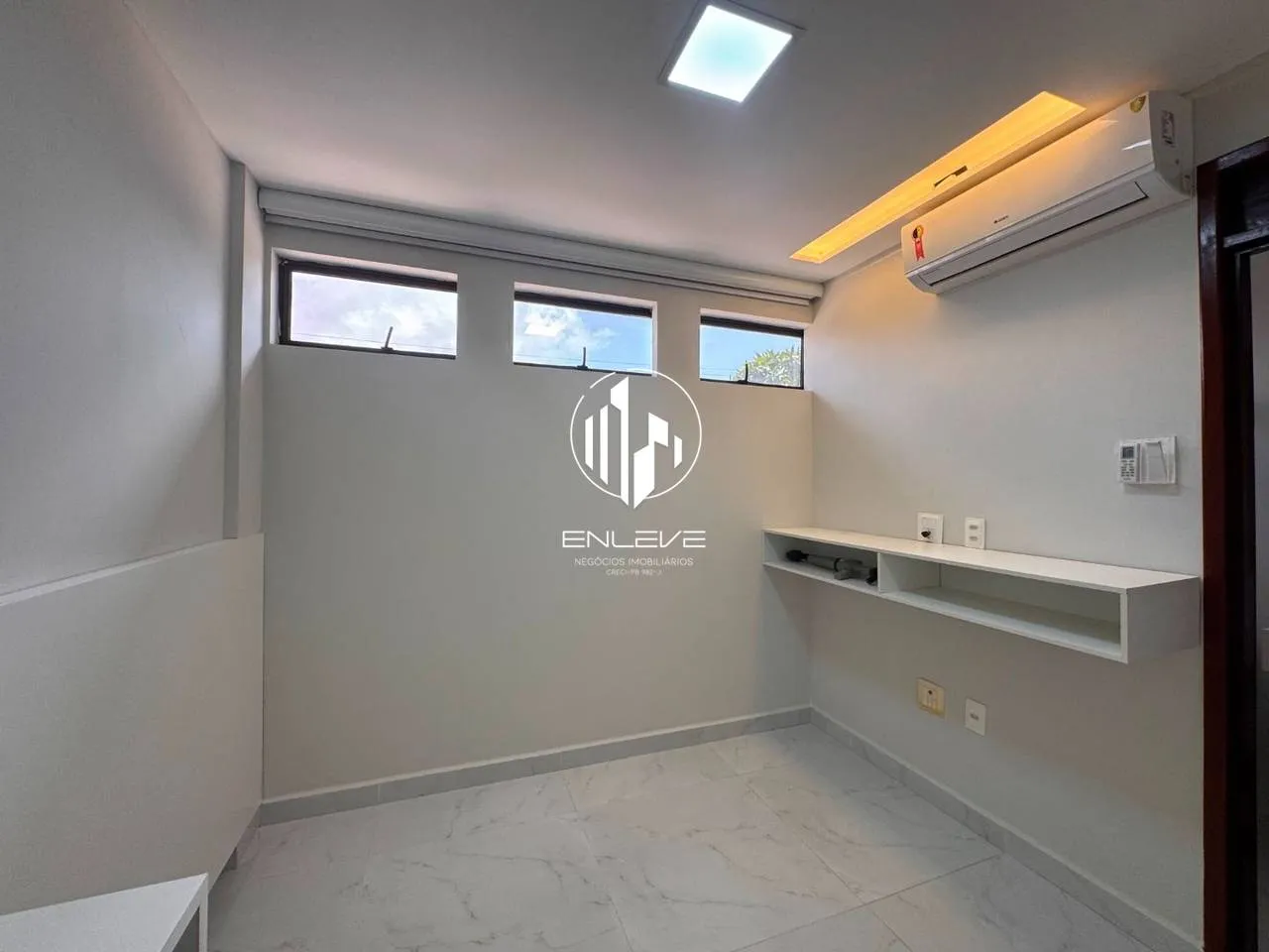 Casa com 4 suítes, 5 banheiros e 600 m² — photo 12
