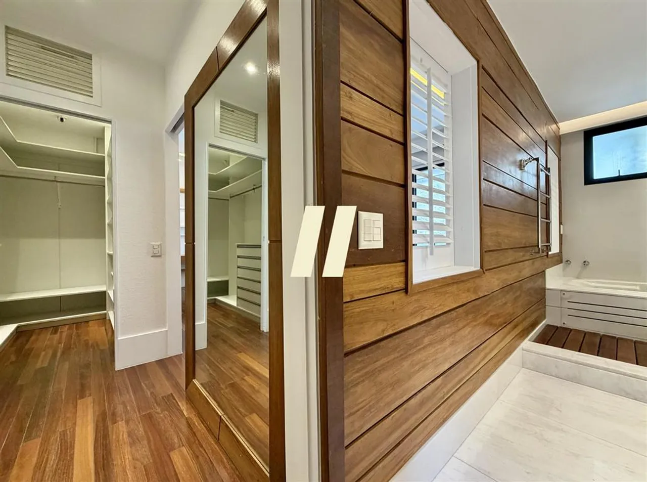 3-bedroom apartment with a bathtub in Rio de Janeiro — photo 13
