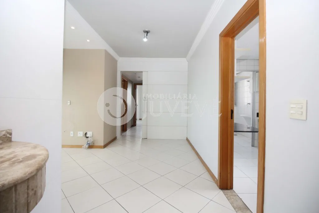 Apartment, 93 m², with a glass-enclosed balcony — photo 4