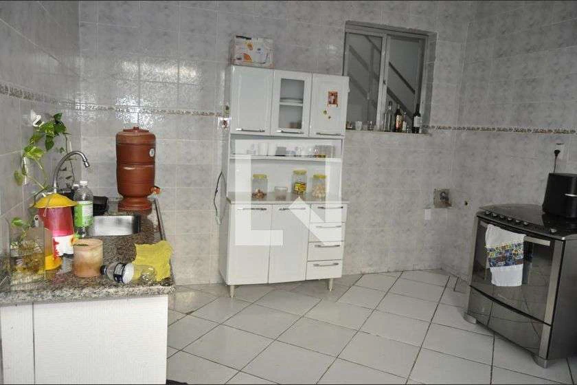 Rental house with a suite and 6 bedrooms — photo 14