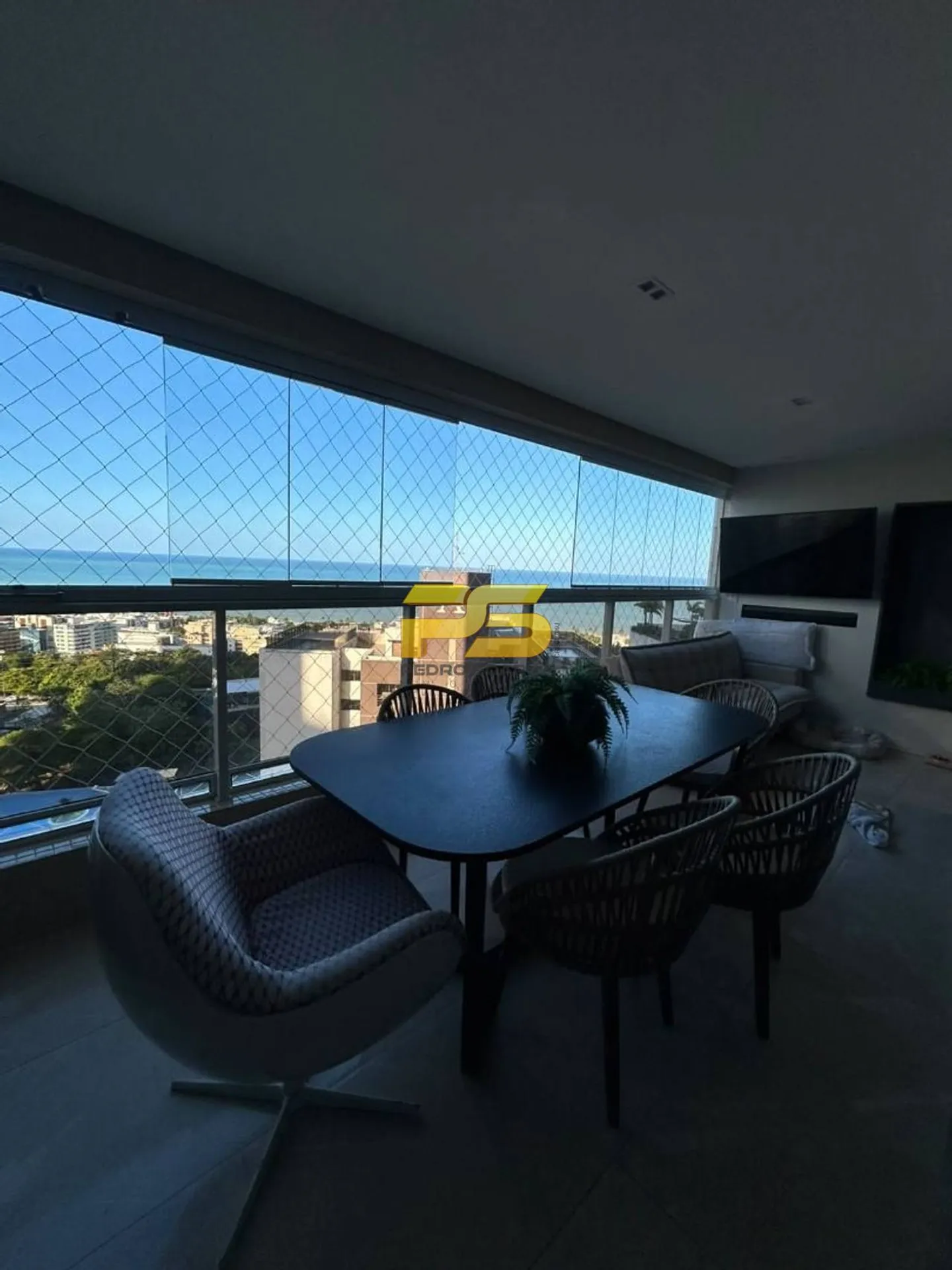 3-bedroom apartment with a water view