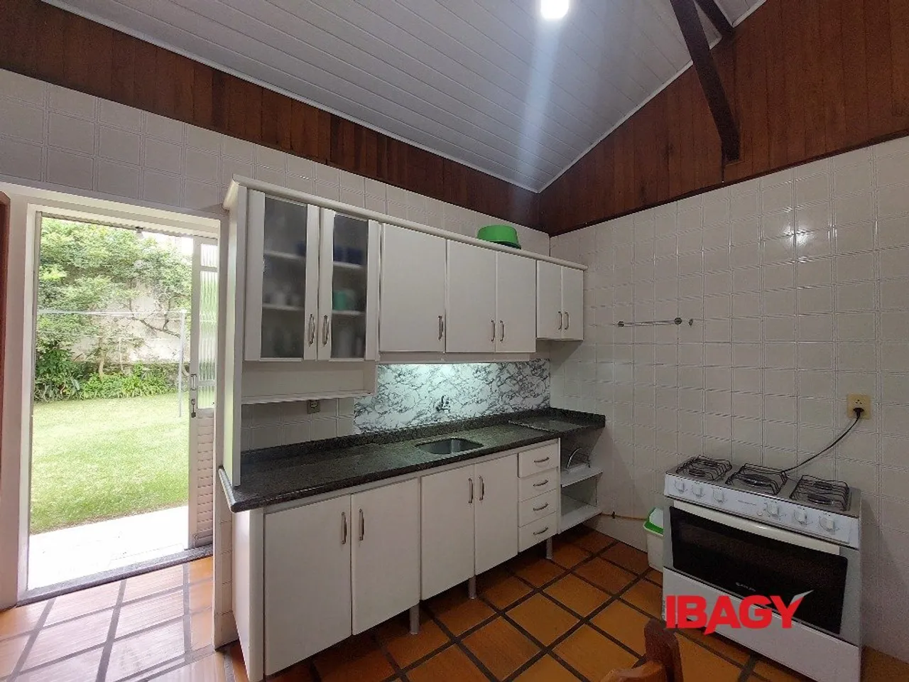 Меблированный дом с 5 спальнями и балконом — photo 2