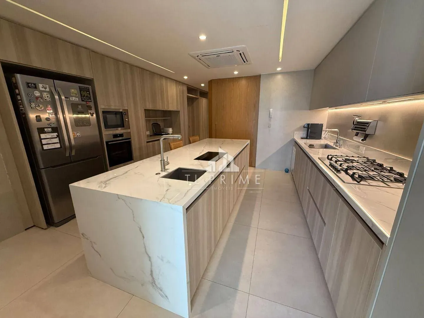 4-suite apartment with 555 m² and 5 parking spaces — photo 45