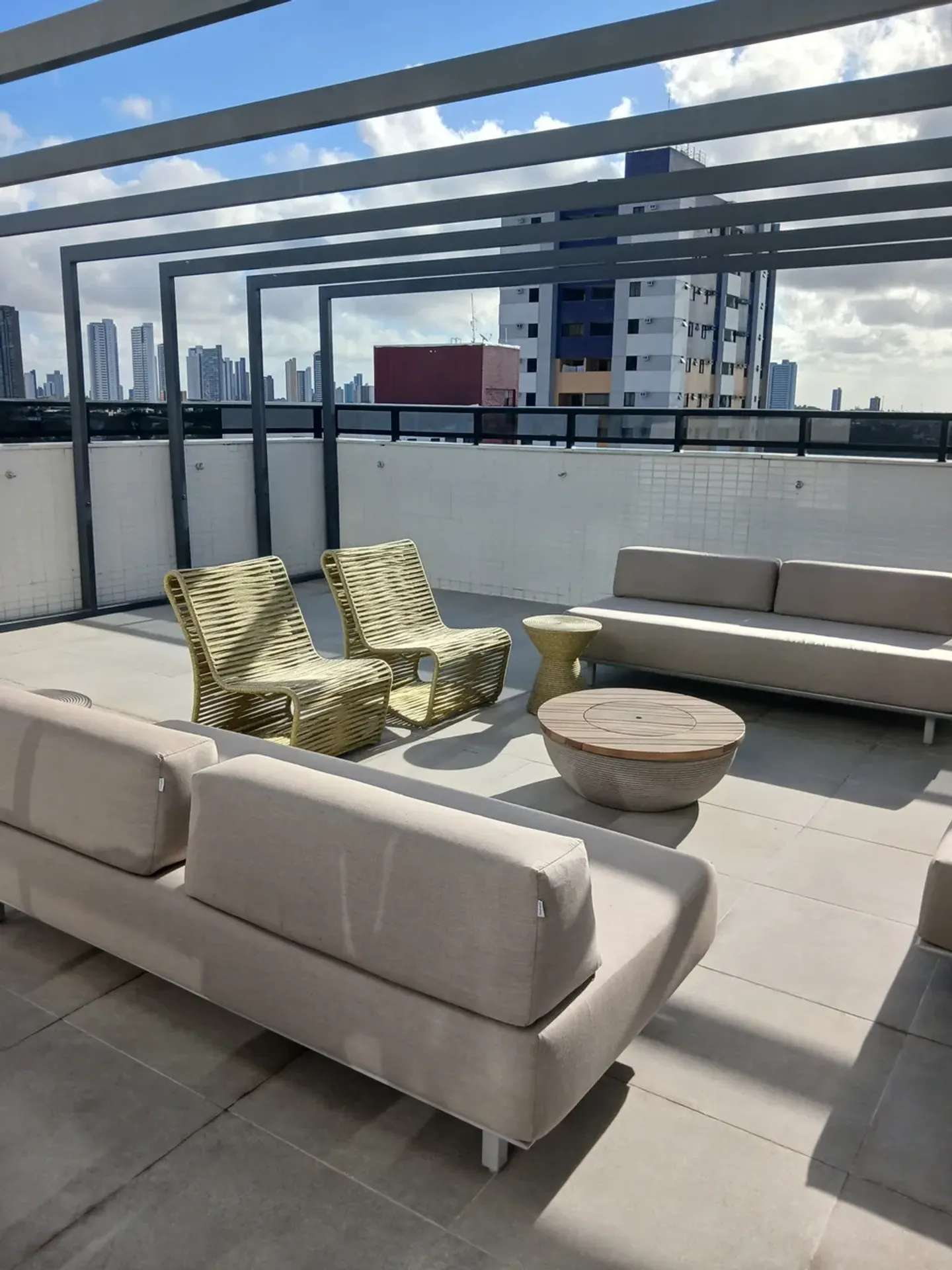 Apartment, 60 m², with a glass-enclosed balcony