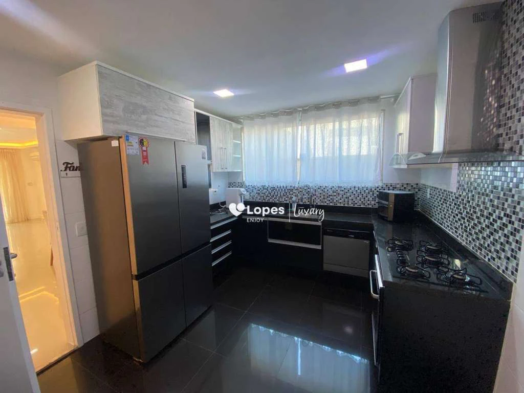 Furnished house with 6 bedrooms and separate kitchen — photo 8